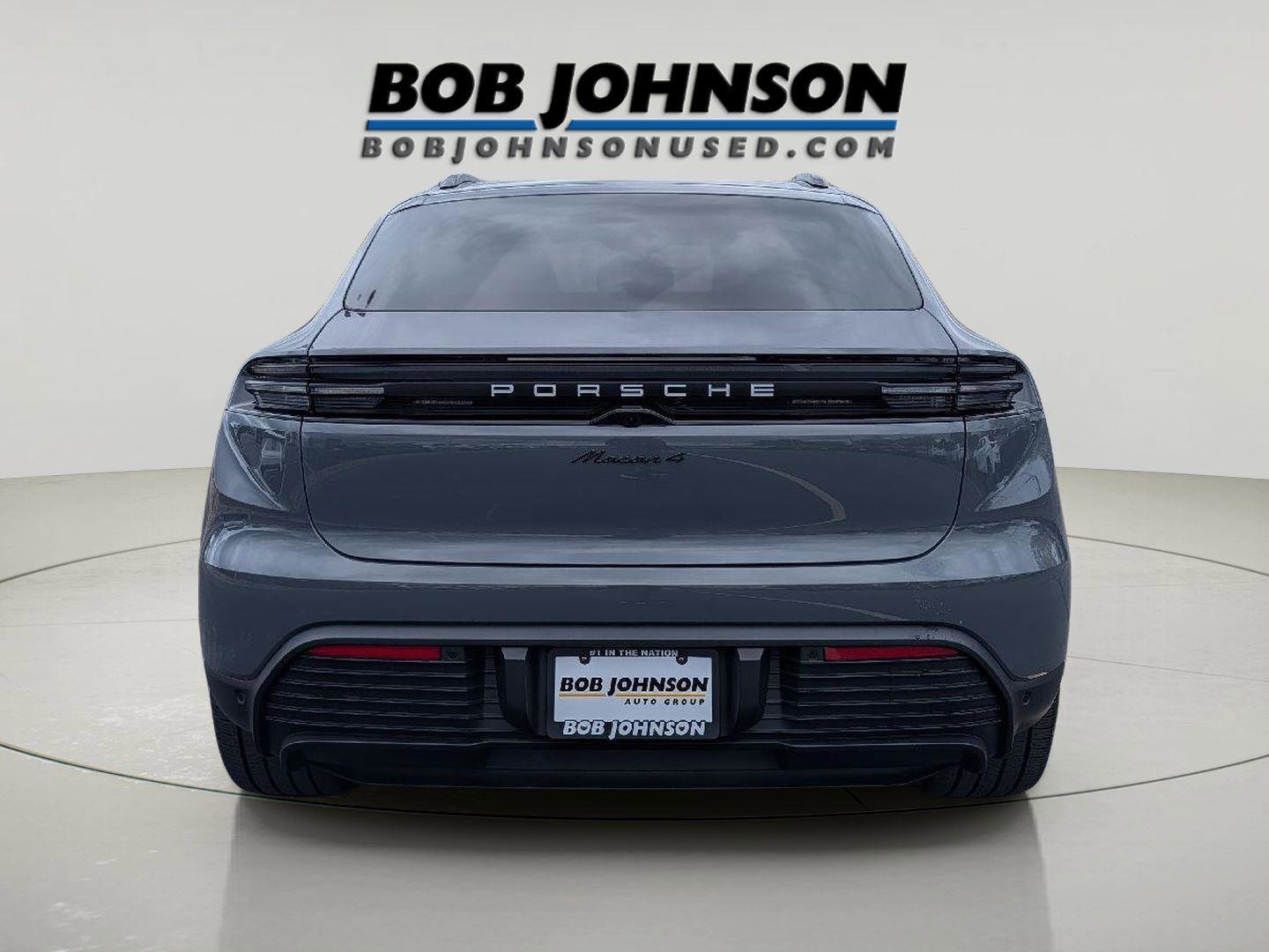 Used 2025 Porsche Macan 4 Electric AWD/4WD image 3