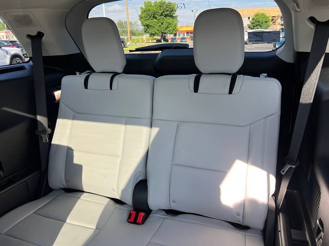 New 2026 Ford Explorer Platinum w/ LUX Leather Package AWD/4WD image 26