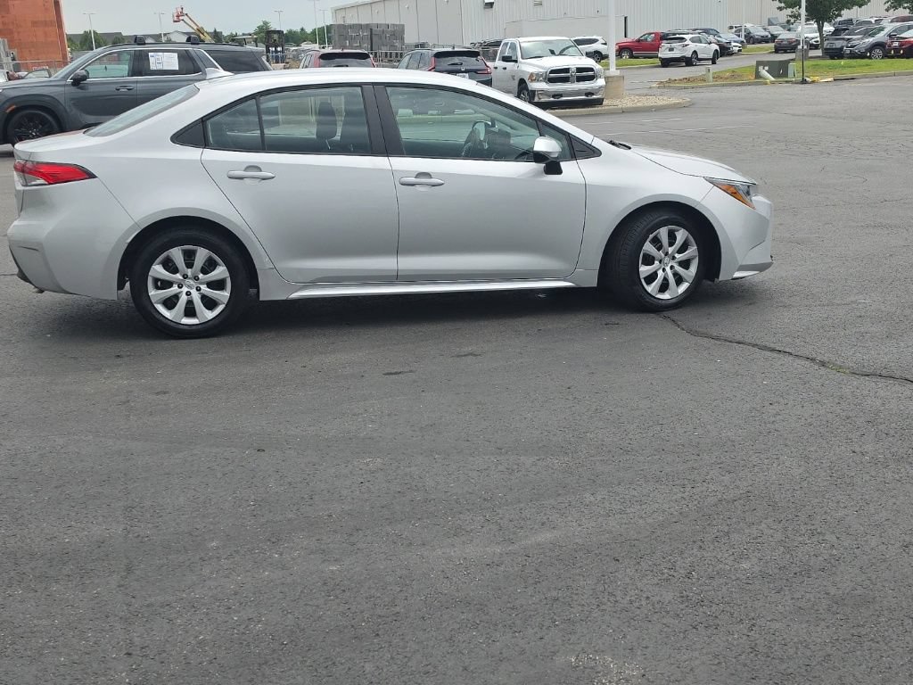 Used 2024 Toyota Corolla LE FWD image 11