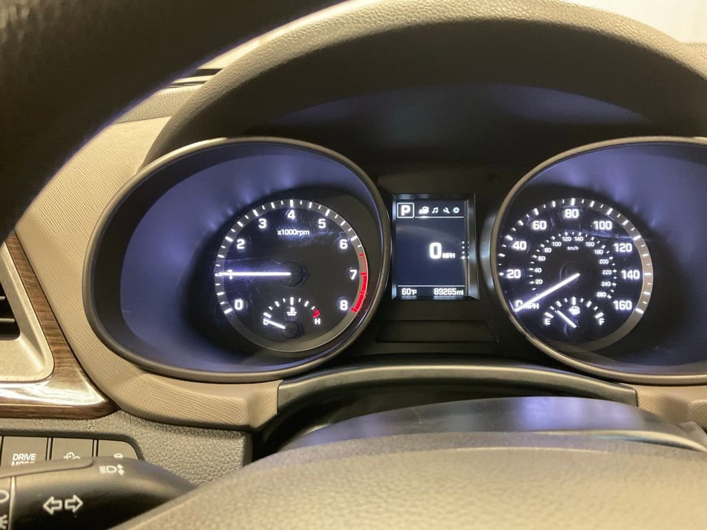 Used 2017 Hyundai Santa Fe Sport image 2