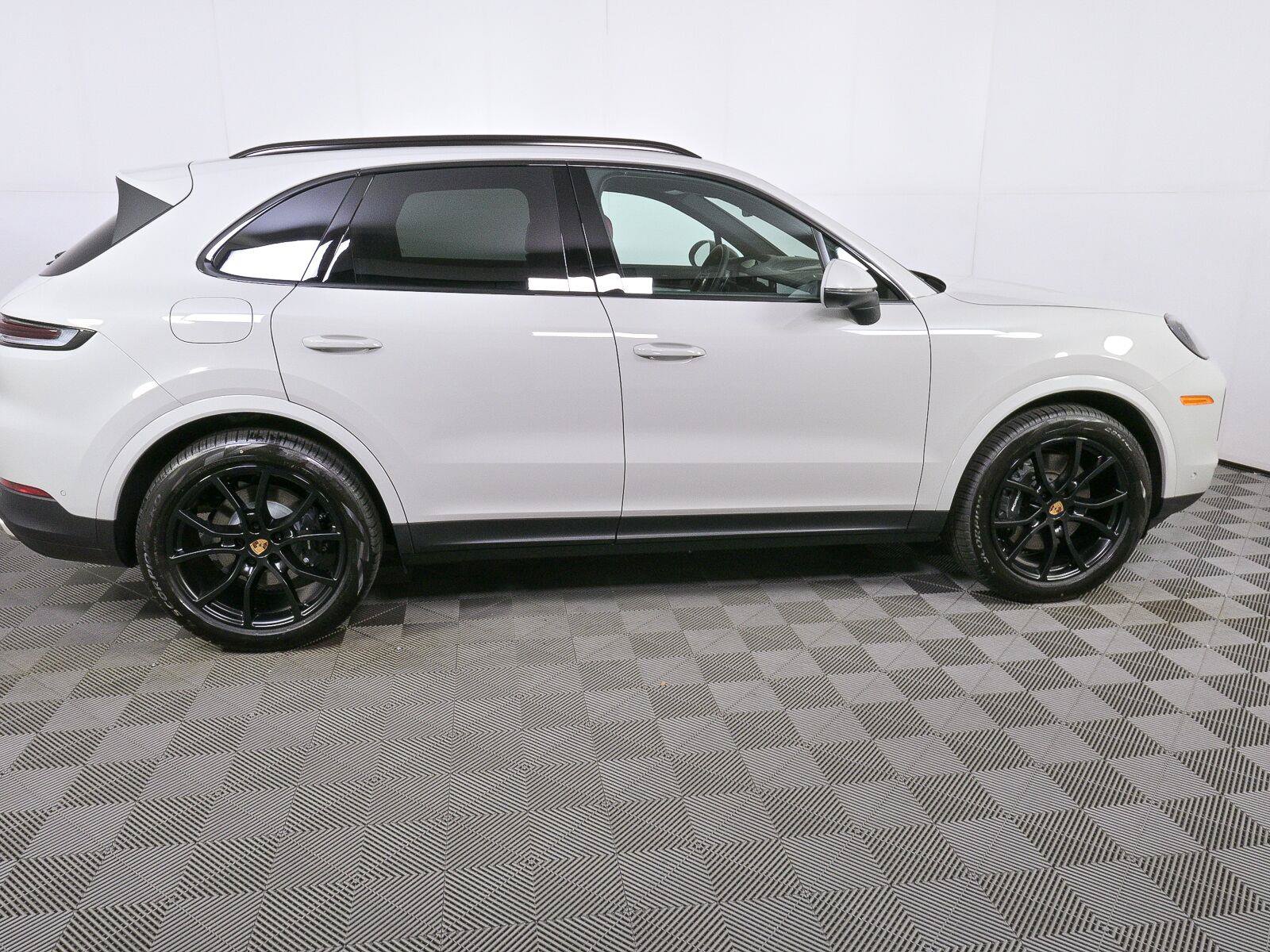 New 2026 Porsche Cayenne AWD/4WD image 26