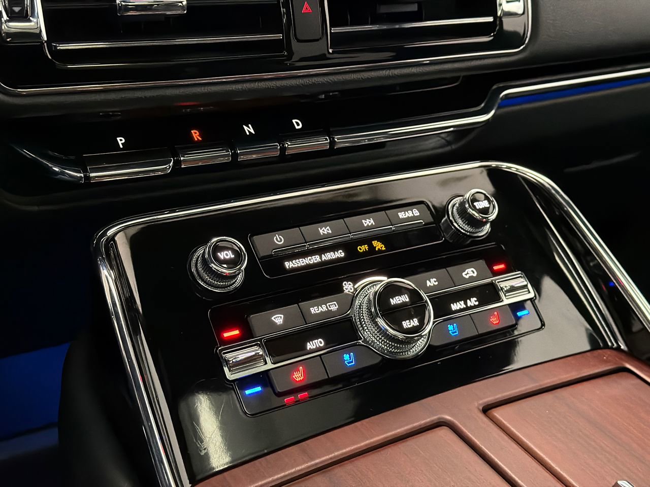 Certified 2023 Lincoln Navigator L Reserve image 32