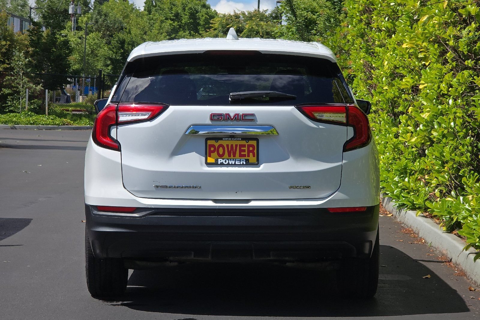 Used 2022 GMC Terrain SLE AWD/4WD image 5