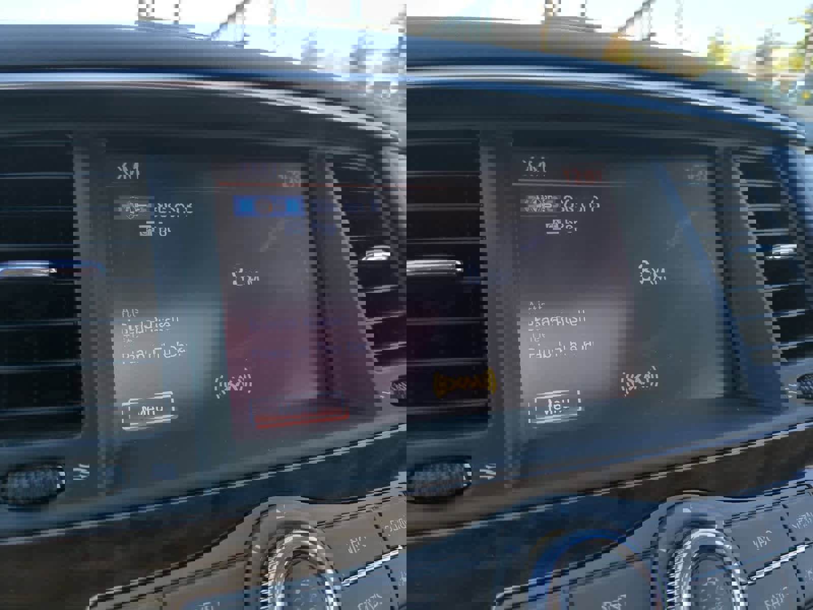 Used 2017 Nissan Armada Platinum image 29