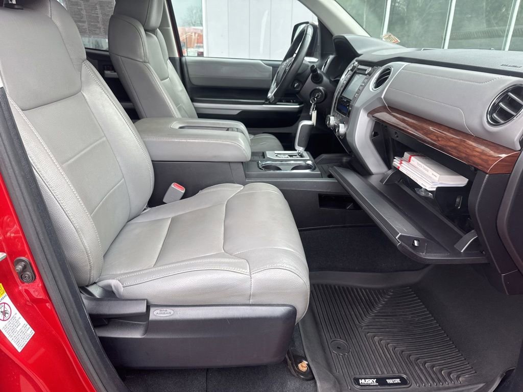 Used 2014 Toyota Tundra Limited w/ Limited Premium Package image 20