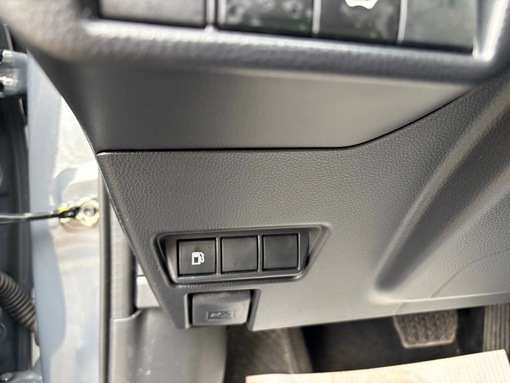 Used 2025 Toyota Prius LE image 17