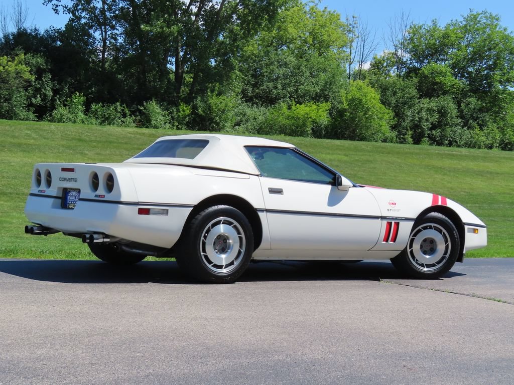Used 1987 Chevrolet Corvette Convertible RWD image 3