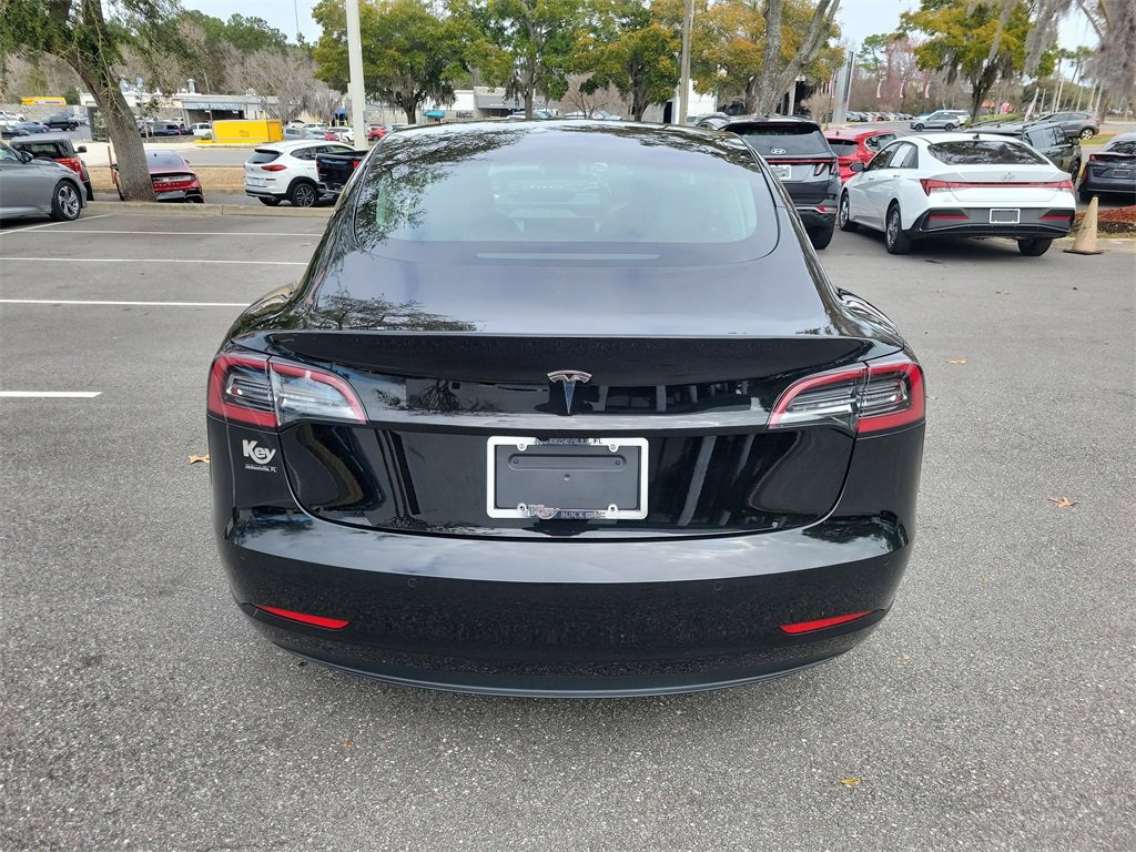 Used 2021 Tesla Model 3 Standard Range Plus image 8