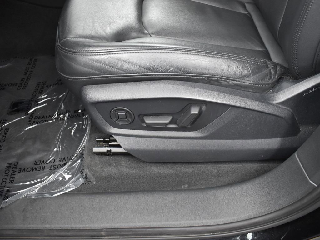 Used 2023 Audi Q7 3.0T Premium Plus image 12