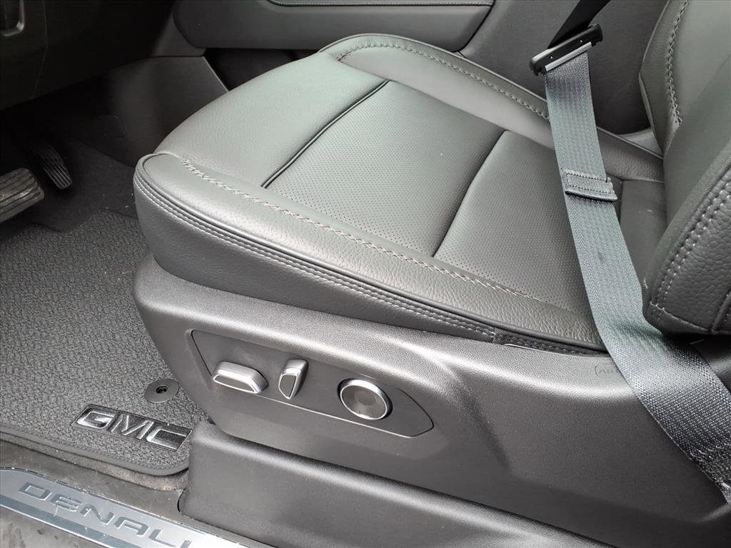 New 2026 GMC Sierra 2500 Denali w/ Max Trailering Package image 9