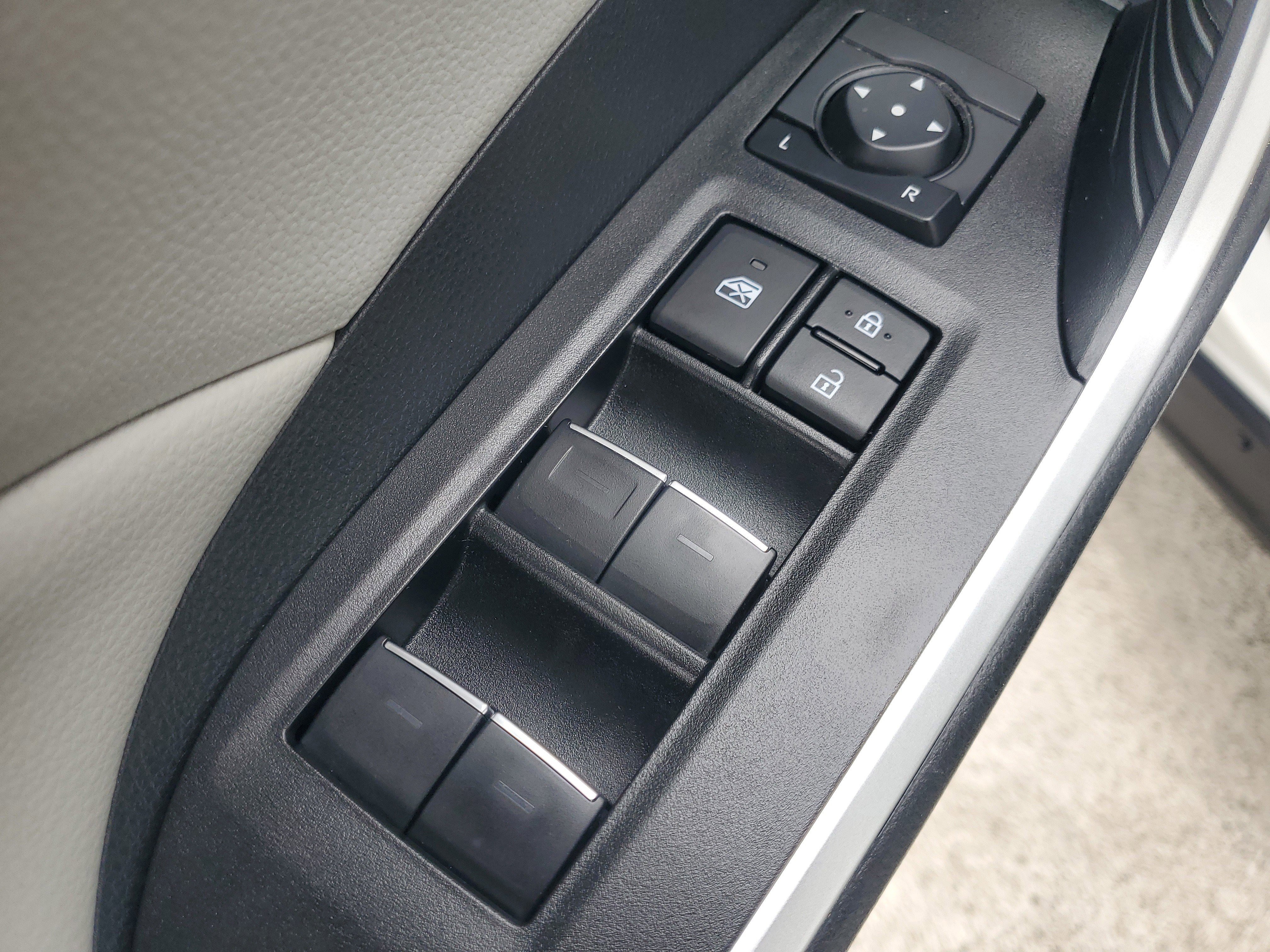 Used 2024 Toyota RAV4 XLE image 21