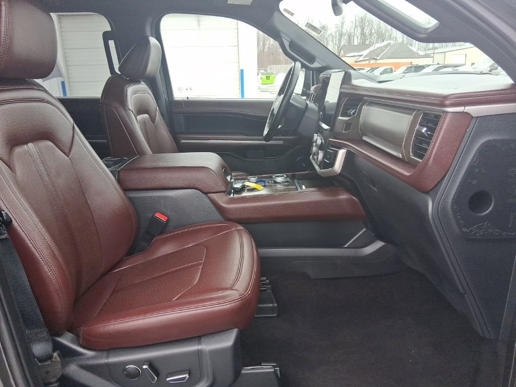 Used 2023 Ford Expedition Max Limited image 17