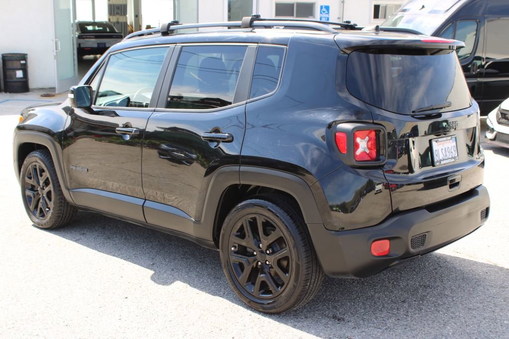 Used 2018 Jeep Renegade Altitude w/ UConnect 8.4 Nav Group image 6