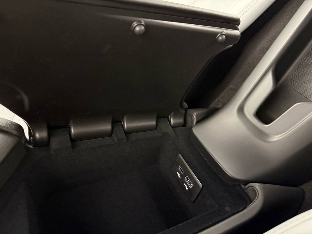 New 2026 Chevrolet Corvette E-Ray image 26