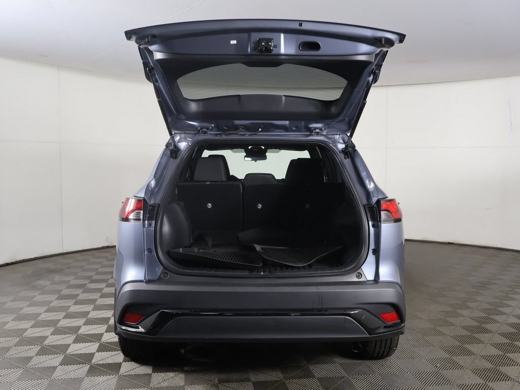 Used 2024 Toyota Corolla Cross AWD Hybrid image 17