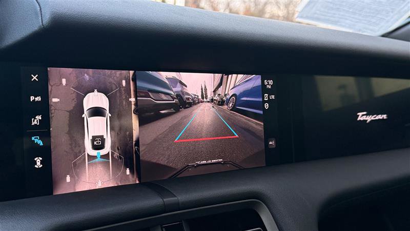 Used 2022 Porsche Taycan image 39