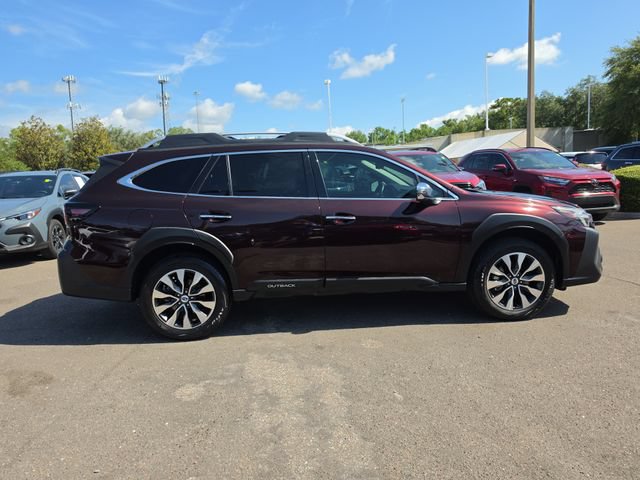 Used 2023 Subaru Outback Touring AWD/4WD image 9