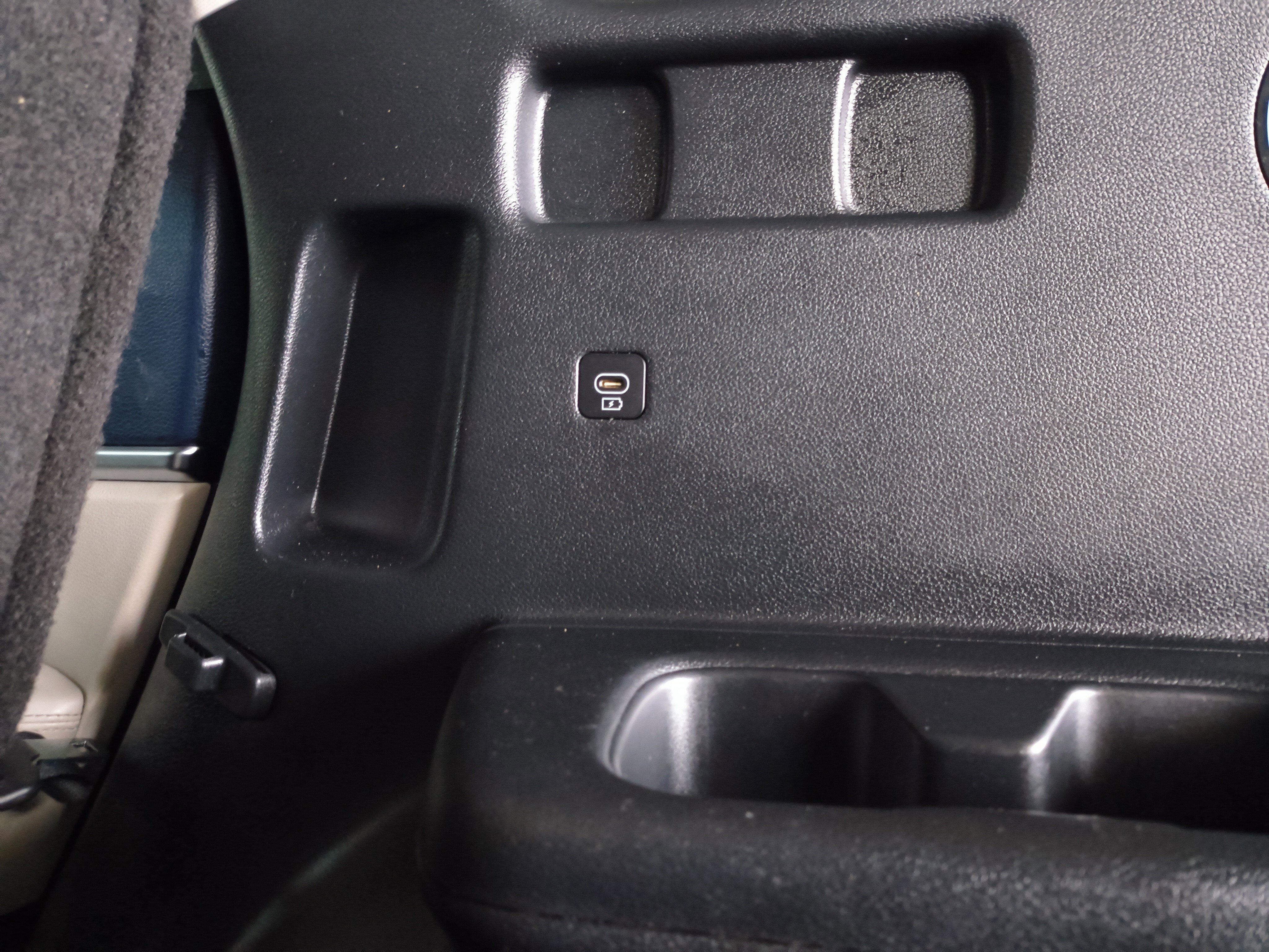 Used 2023 Kia Telluride SX Prestige image 11