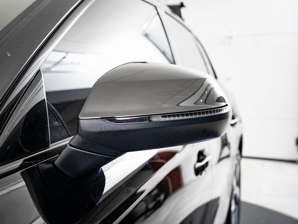 Certified 2025 Audi Q5 2.0T Premium w/ Convenience Plus Package image 15