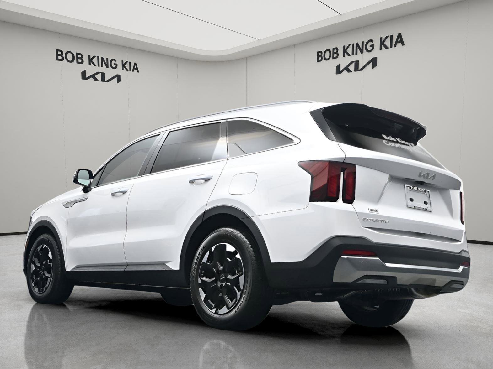Used 2025 Kia Sorento S w/ Panoramic Sunroof Package FWD image 14