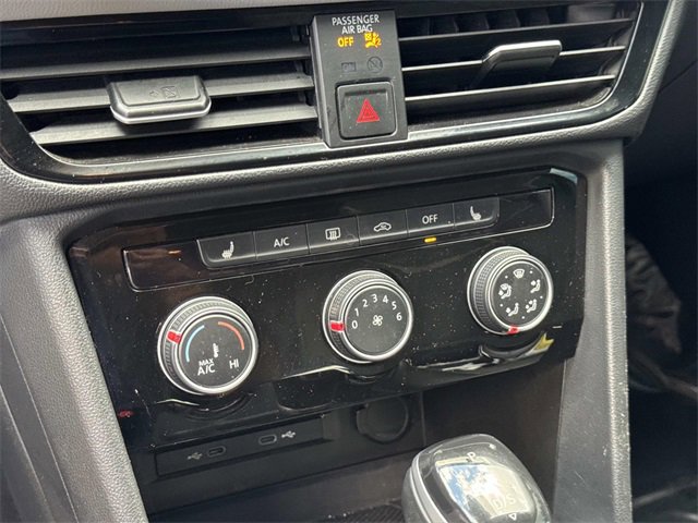 Certified 2023 Volkswagen Taos SE w/ Black Wheel Package image 25