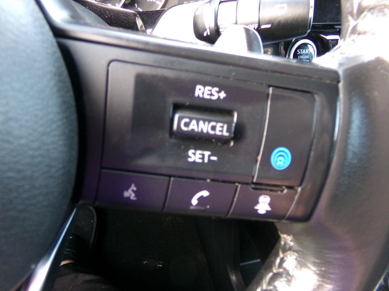 Used 2024 Nissan Pathfinder SV AWD/4WD image 18