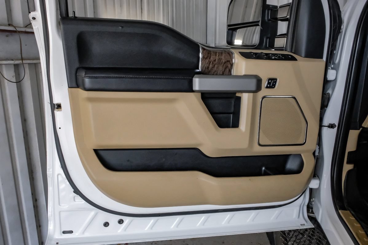 Used 2019 Ford F250 Lariat w/ Lariat Ultimate Package AWD/4WD image 44