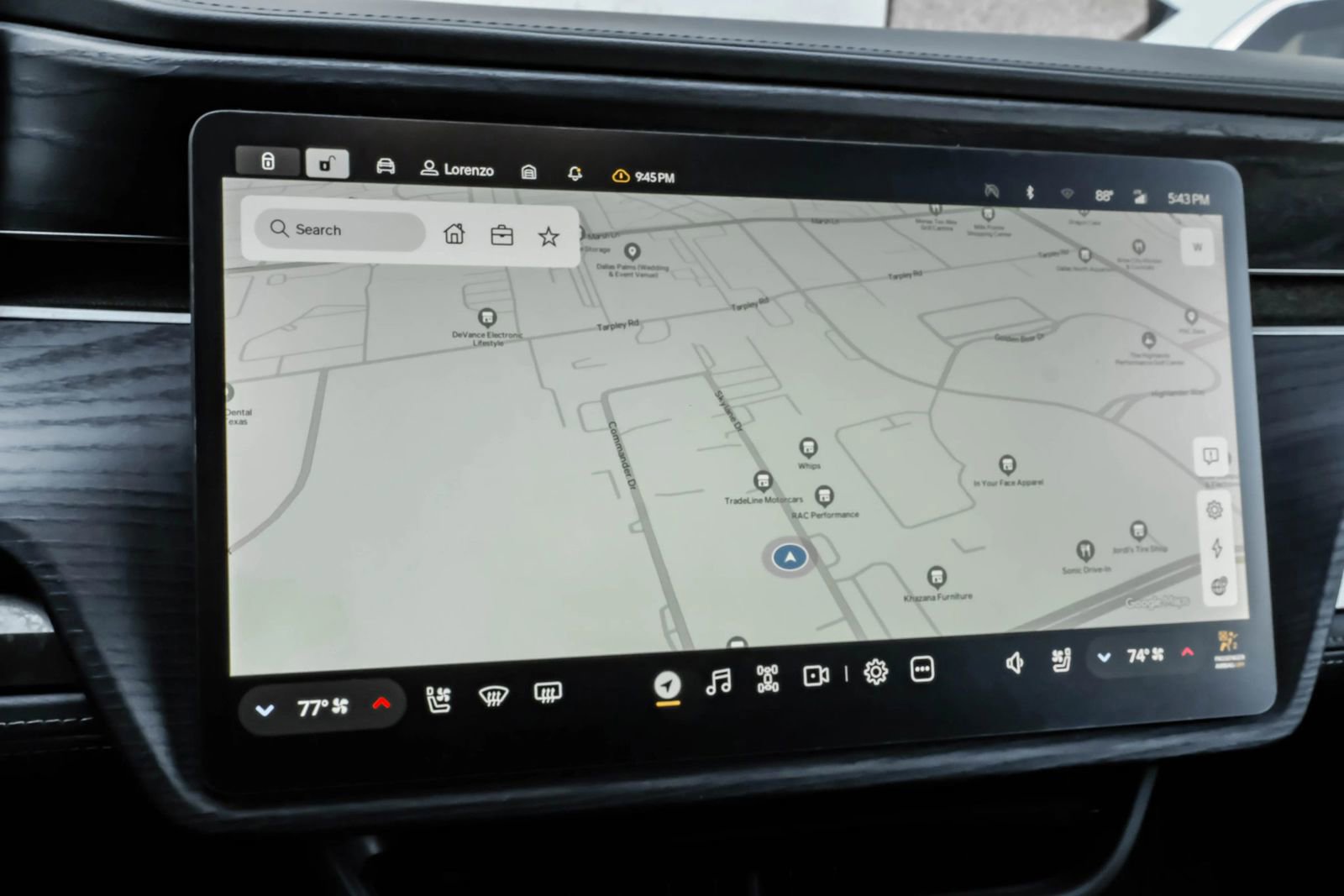 Used 2024 Rivian R1S Adventure image 32