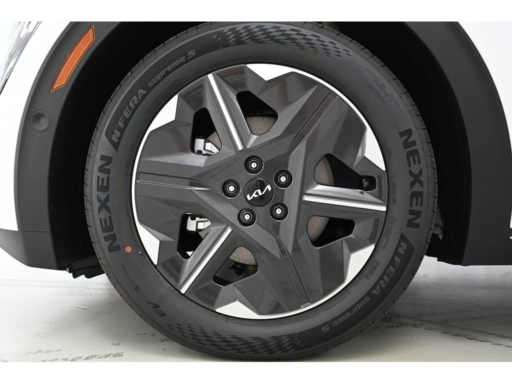 New 2025 Kia EV6 Light w/ Light LR Technology Package image 8