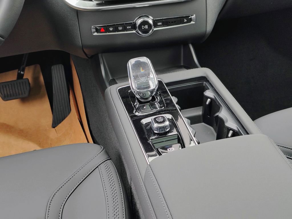 New 2026 Volvo XC90 T8 Plus w/ Protection Package AWD/4WD image 28