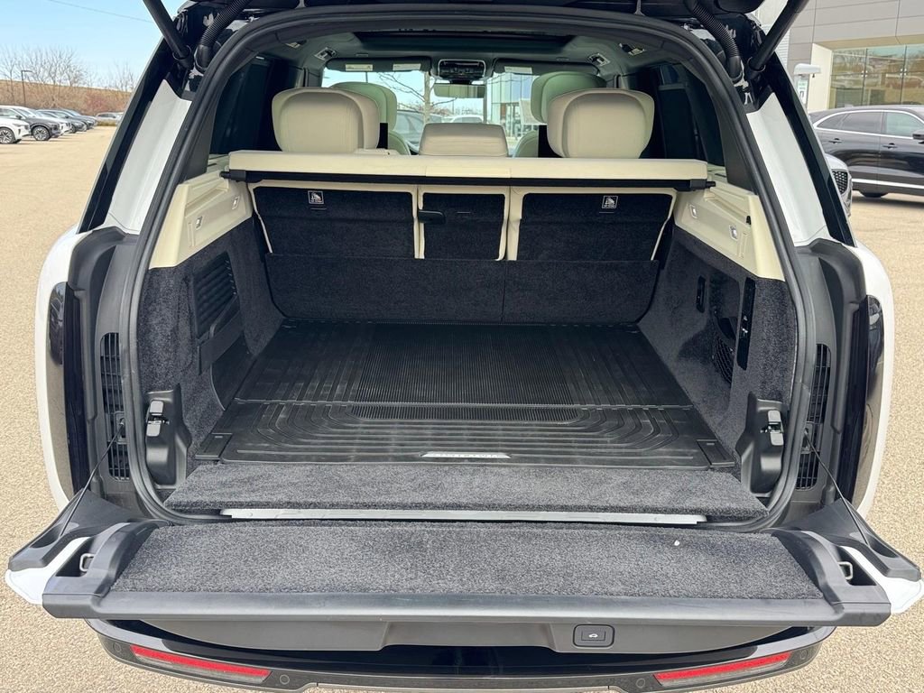 Certified 2024 Land Rover Range Rover Autobiography image 5