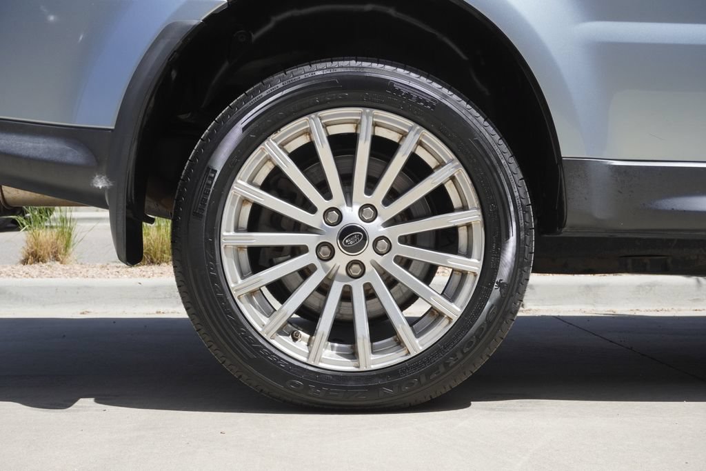 Used 2013 Land Rover Range Rover Sport HSE AWD/4WD image 32