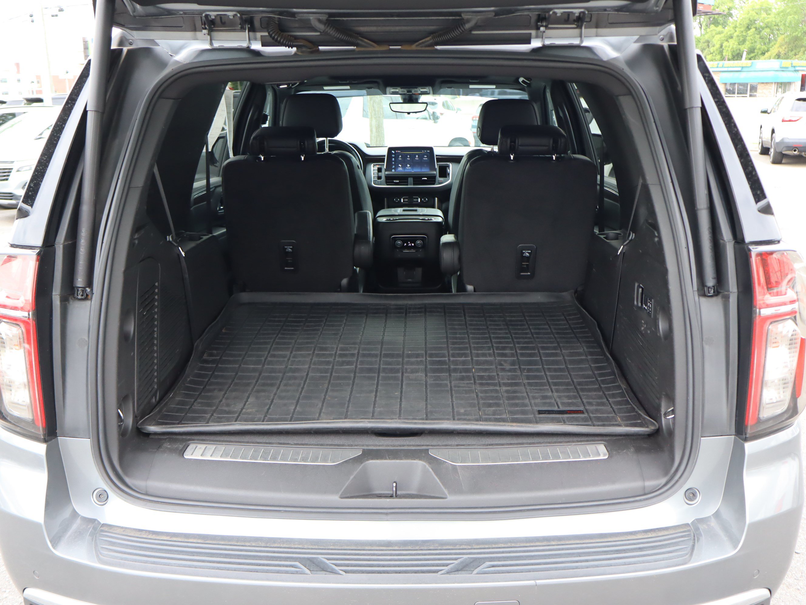 Used 2022 Chevrolet Tahoe High Country w/ Max Trailering Package AWD/4WD image 35