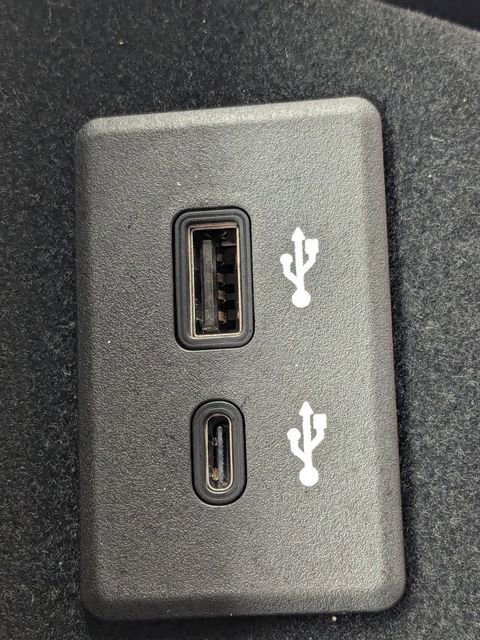 Used 2025 Cadillac Escalade Sport Platinum image 34