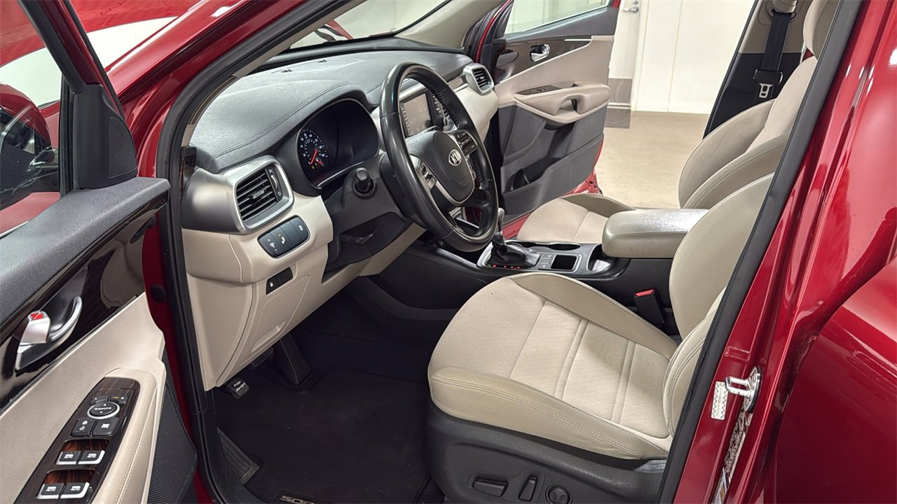 Used 2020 Kia Sorento LX w/ LX I4 Convenience Package image 12