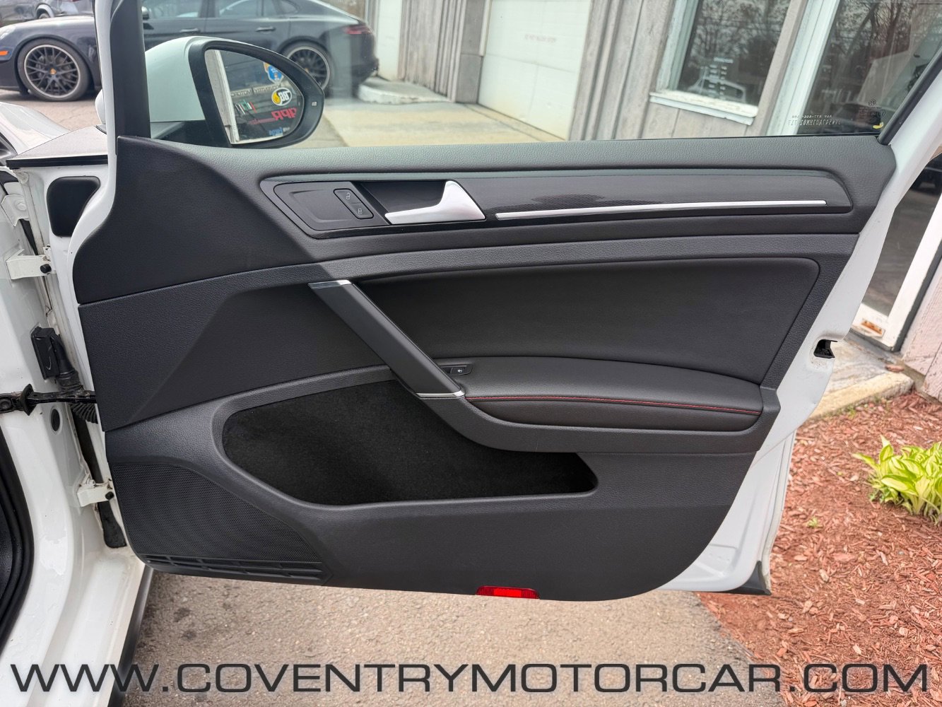 Used 2017 Volkswagen GTI SE FWD image 49