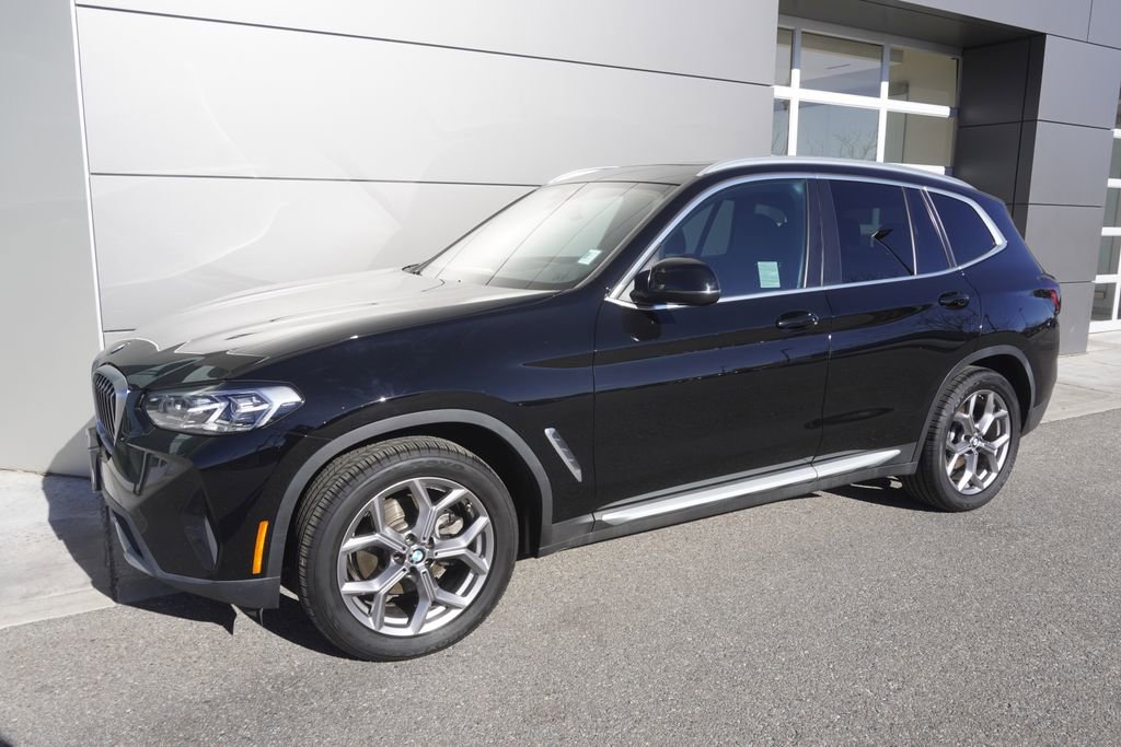 Used 2023 BMW X3 xDrive30i w/ Premium Package image 3