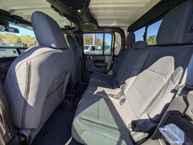 New 2026 Jeep Gladiator Willys AWD/4WD image 12