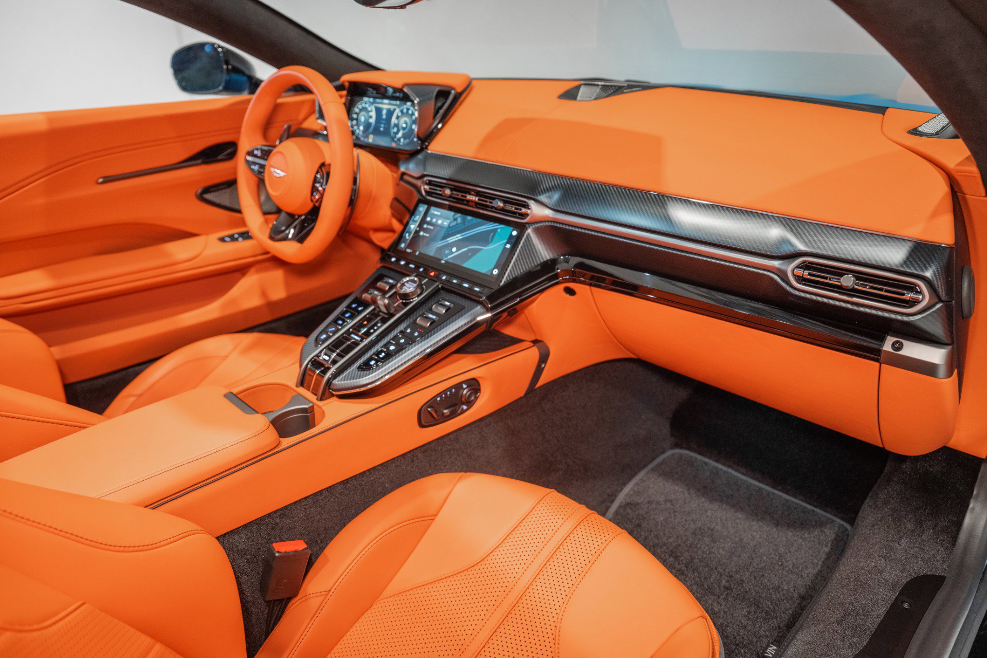 New 2026 Aston Martin V8 Vantage Roadster image 15