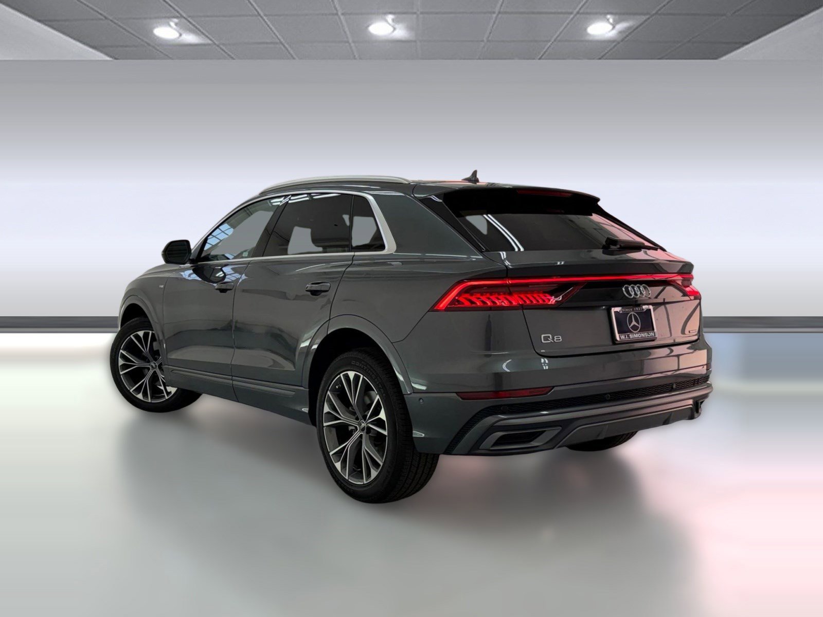 Used 2022 Audi Q8 Premium Plus w/ Premium Plus Package AWD/4WD image 3