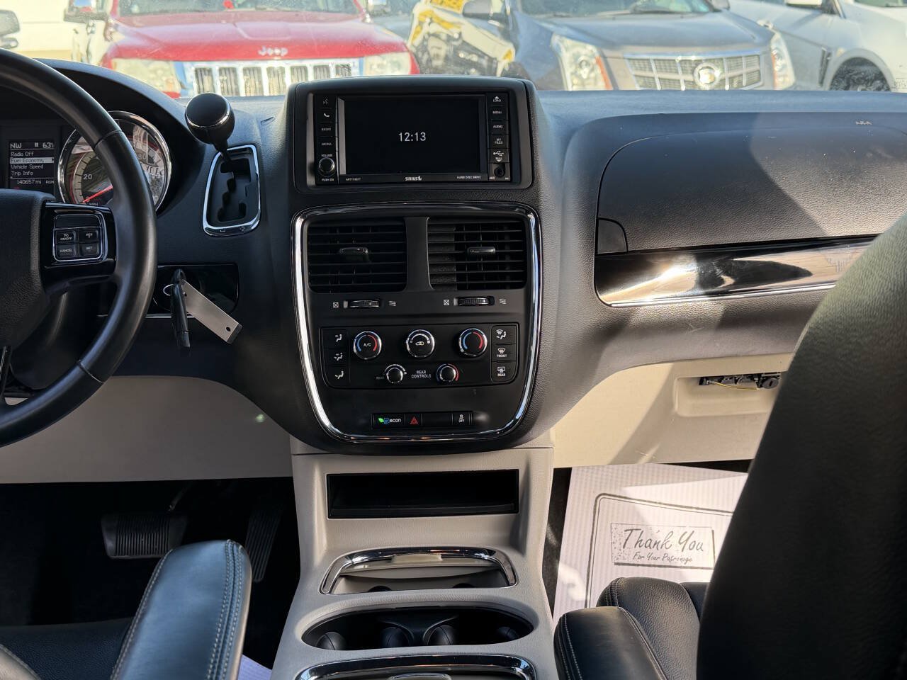 Used 2017 Dodge Grand Caravan SXT w/ Rear Park Assist Package FWD image 11