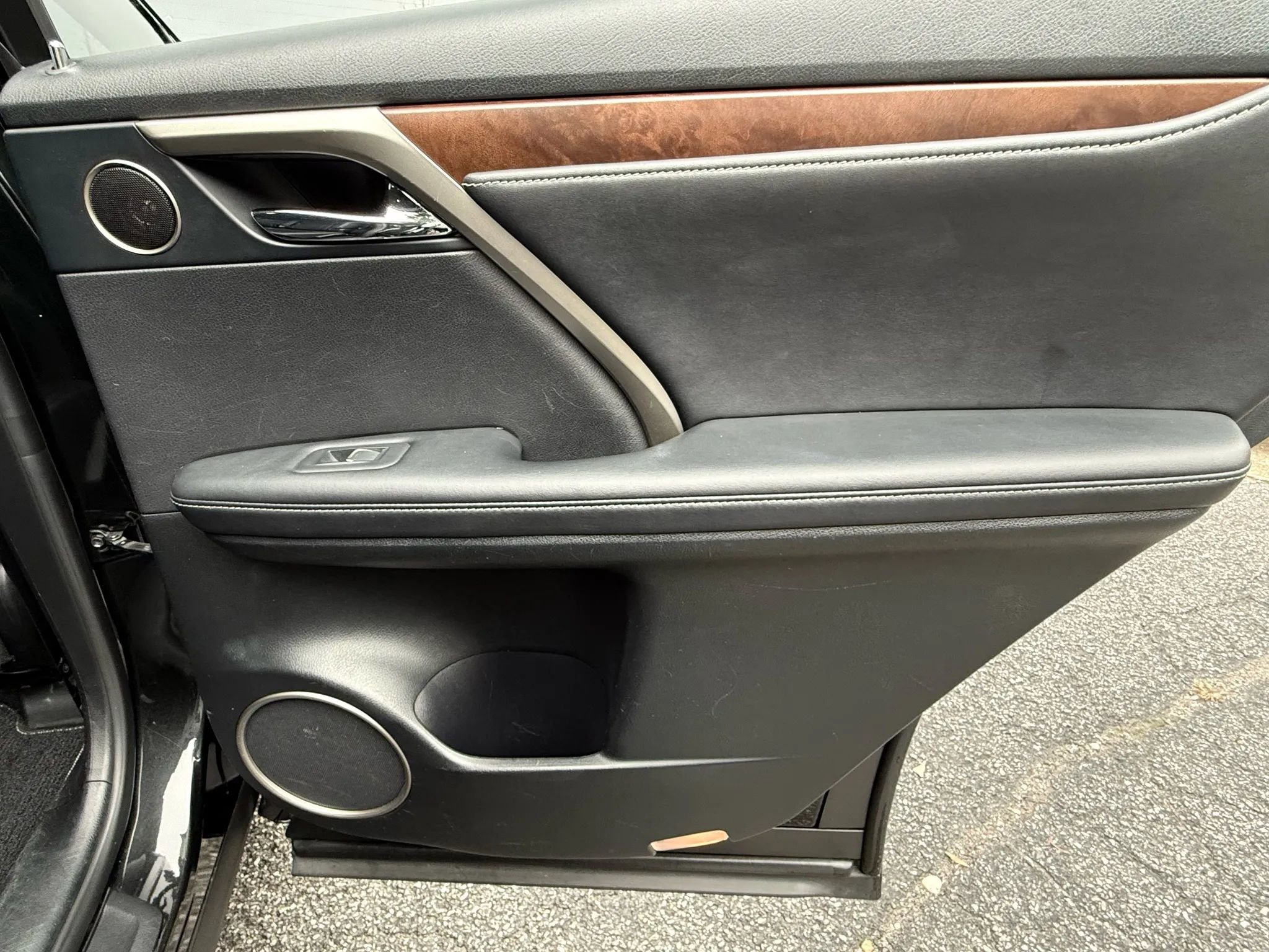 Used 2021 Lexus RX 350L FWD w/ Premium Package image 31