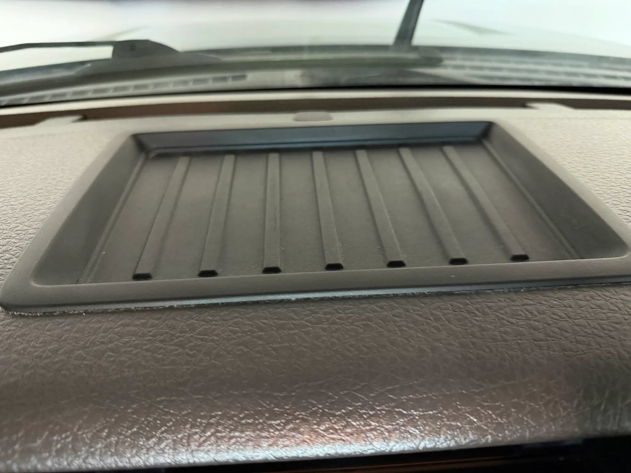 Used 2010 Ford F150 STX AWD/4WD image 17