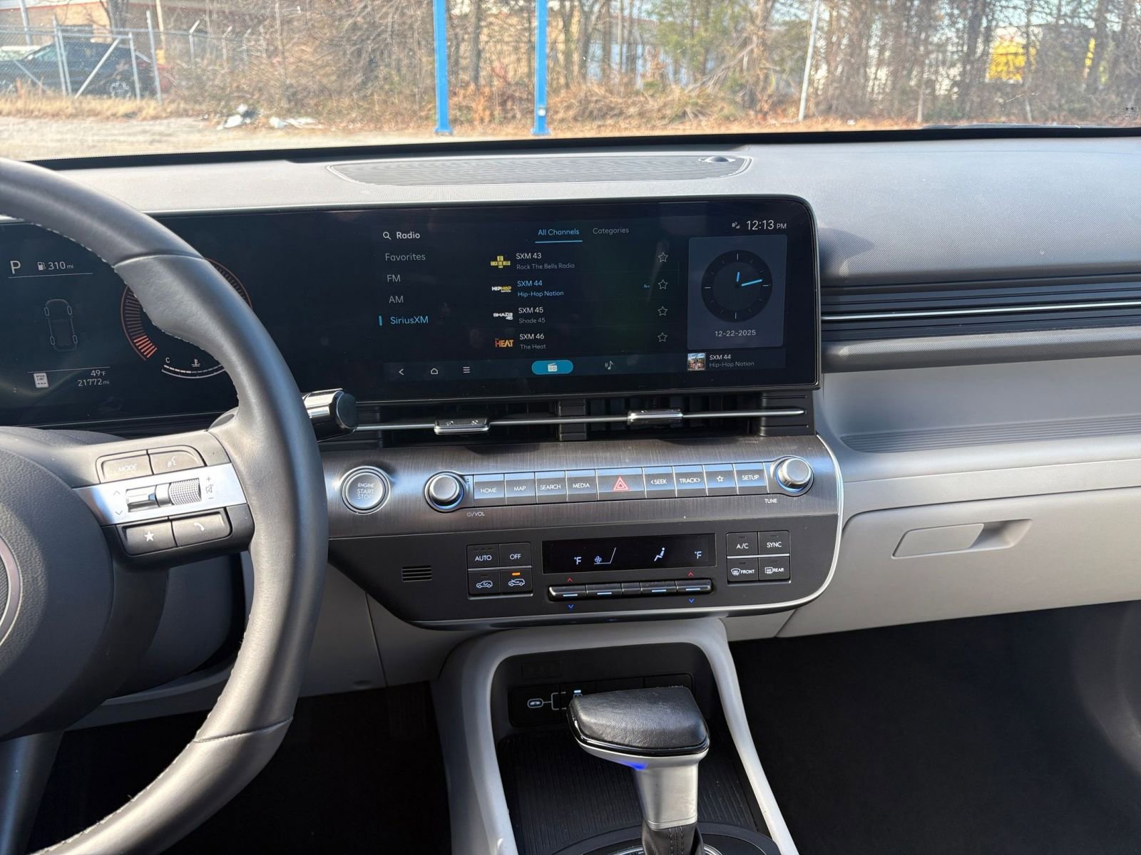 Used 2025 Hyundai Kona SEL image 18