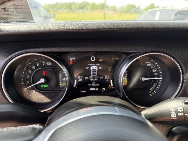 Used 2021 Jeep Wrangler Unlimited Sahara w/ Cold Weather Group AWD/4WD image 17