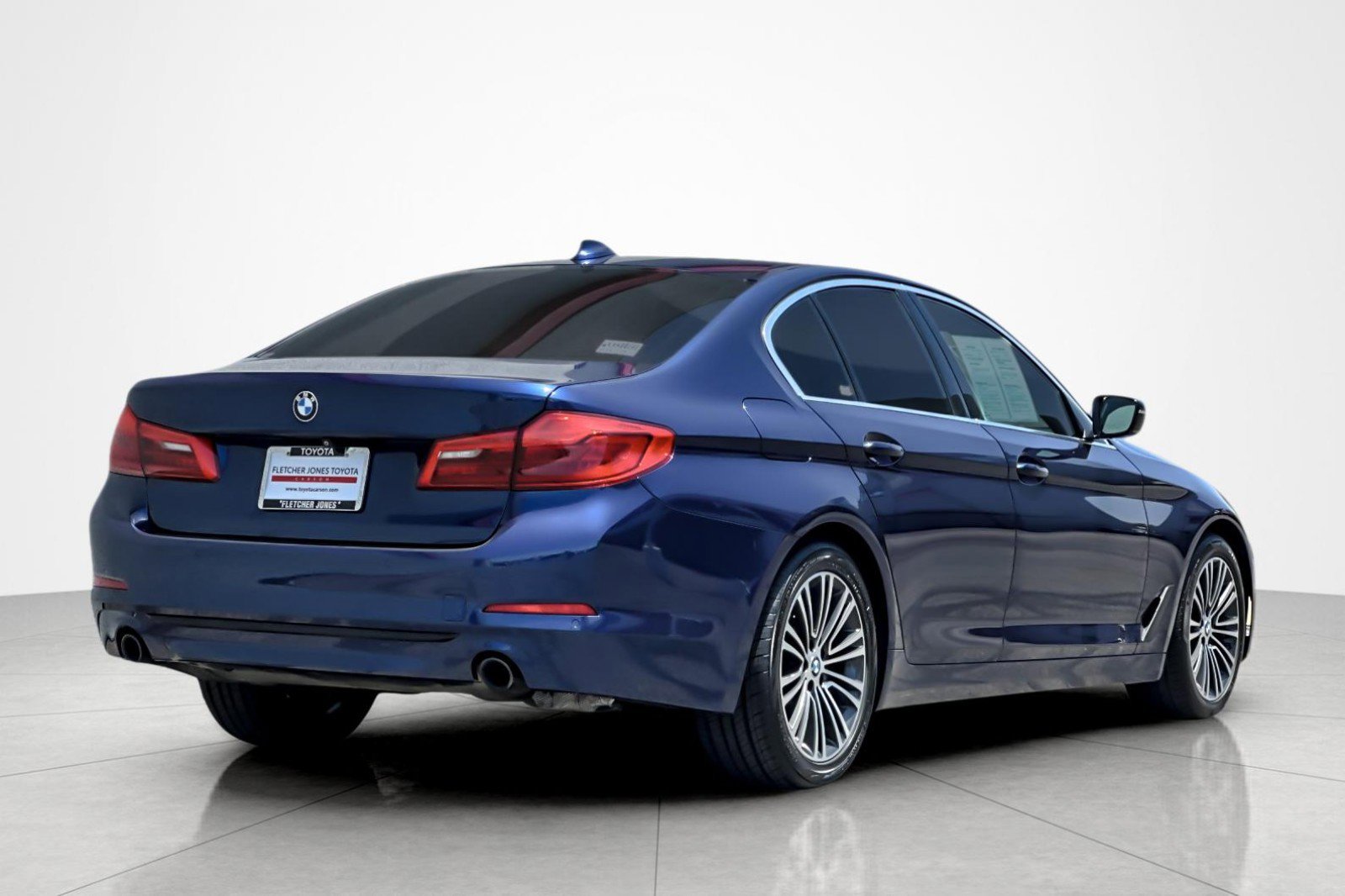 Used 2019 BMW 530i w/ Convenience Package RWD image 5