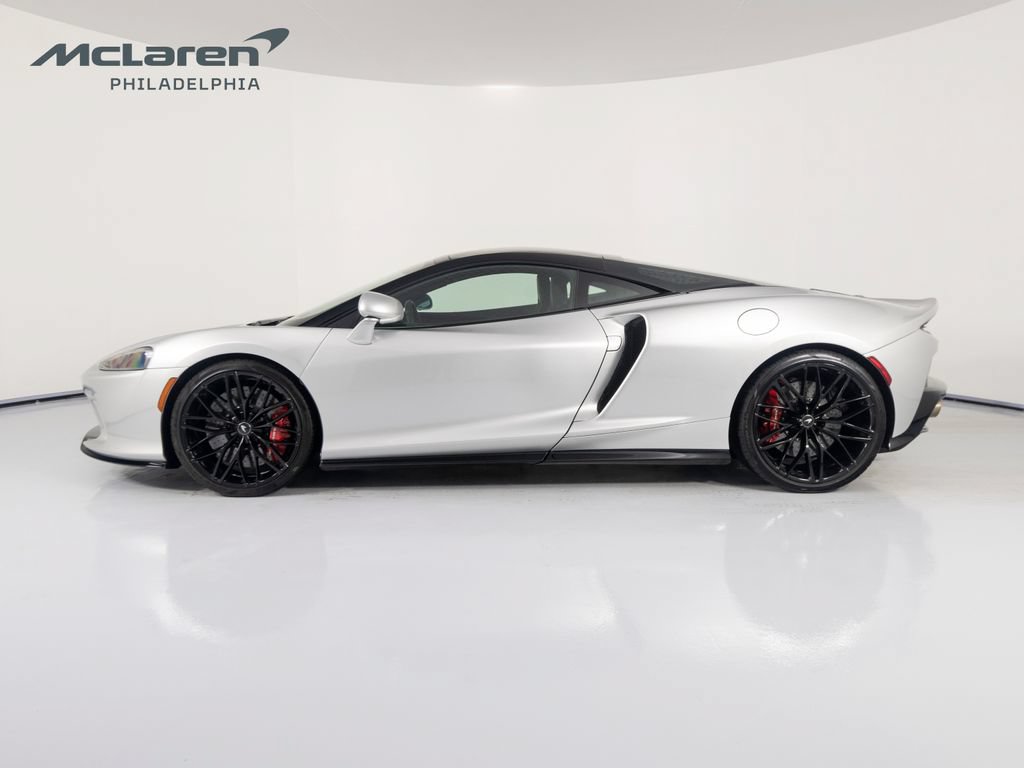 Used 2022 McLaren GT RWD image 2