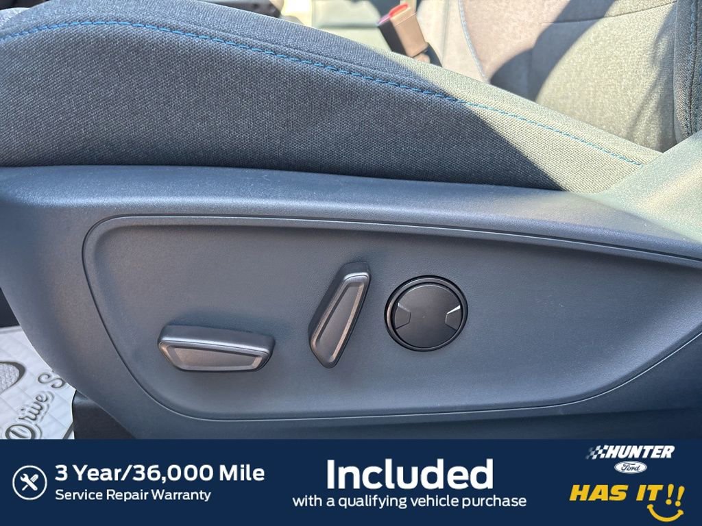 New 2025 Ford Maverick XLT image 4