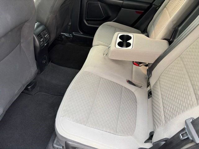 Used 2022 Ford Escape SE w/ Convenience Package FWD image 32