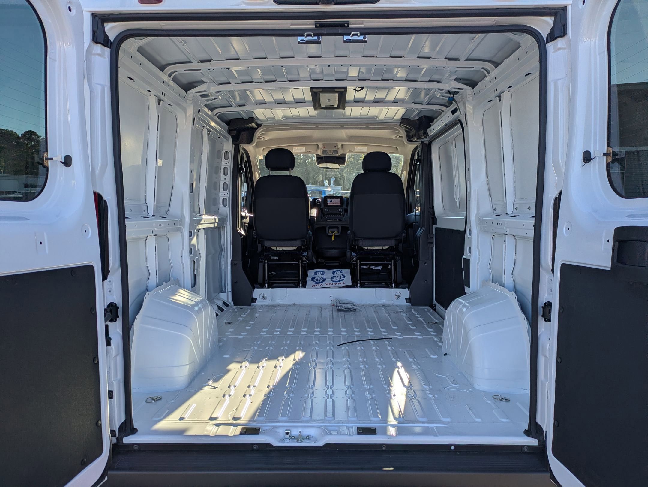 New 2026 RAM ProMaster 1500 w/ Convenience Group FWD image 19
